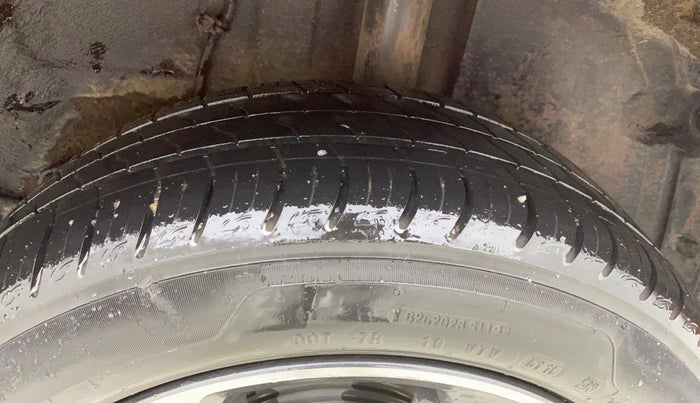 2020 Tata ALTROZ XZ PETROL, Petrol, Manual, 32,192 km, Left Rear Tyre Tread