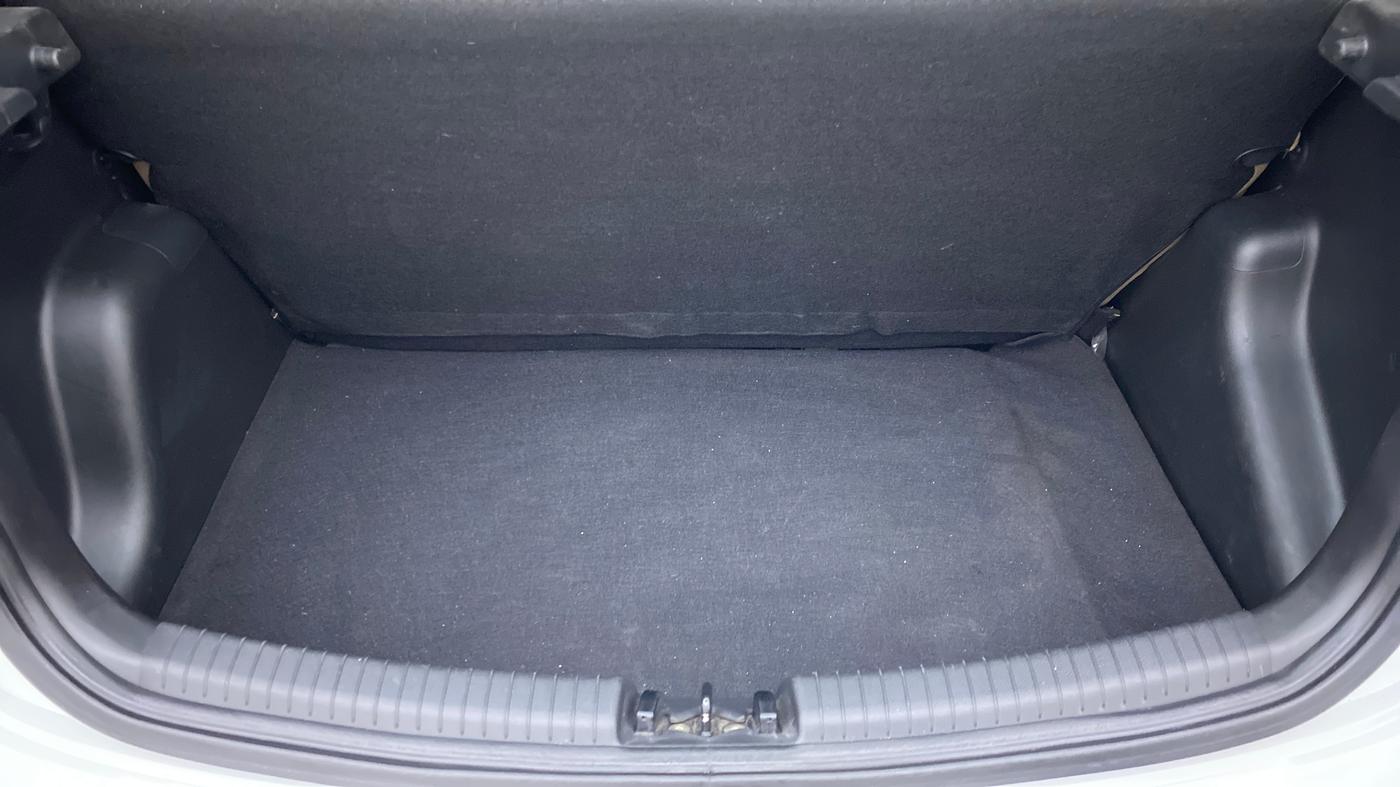 2019 Hyundai Grand i10 SPORTZ 1.2 KAPPA VTVT, Petrol, Manual, 24,748 km, Boot Inside