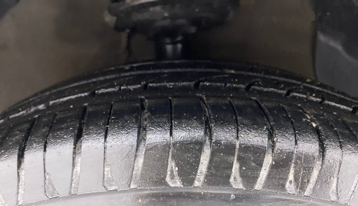 2014 Hyundai Xcent S 1.2, Petrol, Manual, 88,848 km, Right Front Tyre Tread