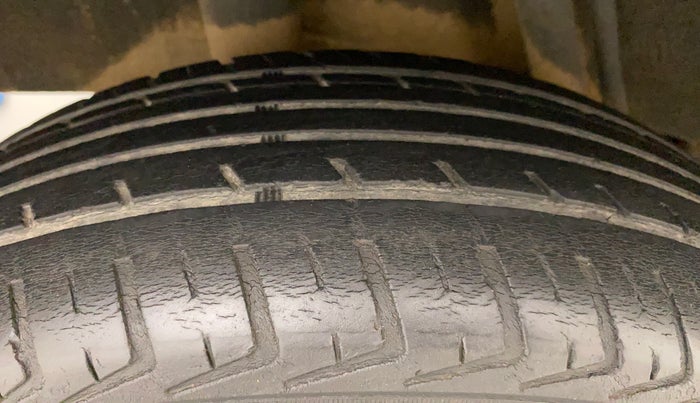 2018 Renault Kwid RXT 1.0 AMT (O), Petrol, Automatic, 75,150 km, Right Rear Tyre Tread