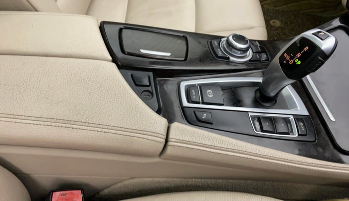 2013 BMW 5 Series 520D LUXURY LINE, Diesel, Automatic, 83,591 km, Gear Lever