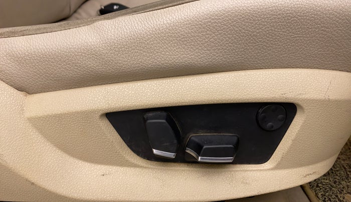 2013 BMW 5 Series 520D LUXURY LINE, Diesel, Automatic, 83,591 km, Driver Side Adjustment Panel