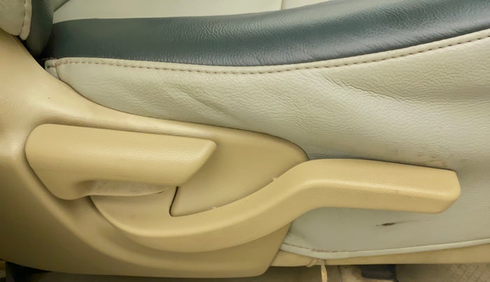 2014 Honda Amaze 1.2L I-VTEC S AT, Petrol, Automatic, 53,558 km, Driver Side Adjustment Panel