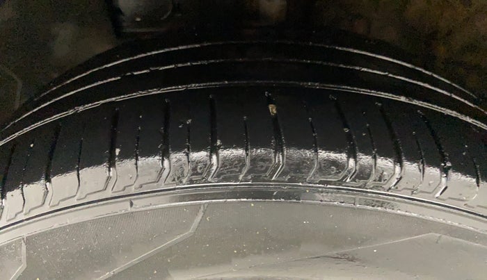 2020 Hyundai VENUE 1.0 TURBO GDI SX+ AT, Petrol, Automatic, 37,374 km, Left Front Tyre Tread