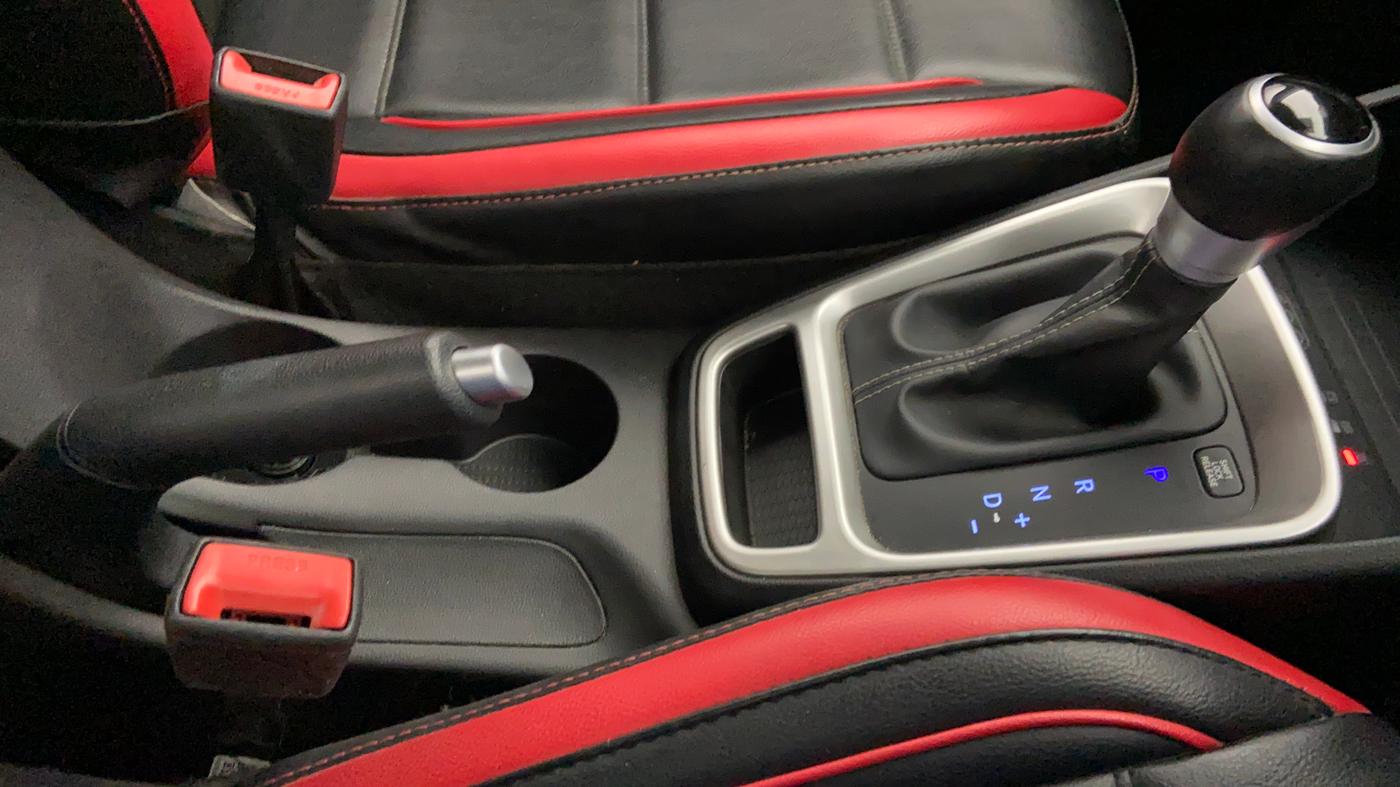 2020 Hyundai VENUE 1.0 TURBO GDI SX+ AT, Petrol, Automatic, 37,374 km, Gear Lever
