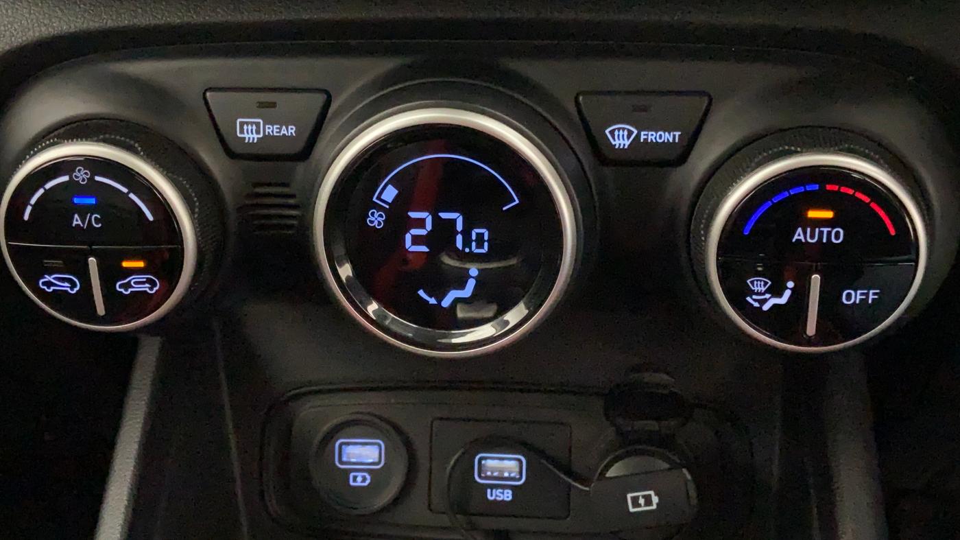 2020 Hyundai VENUE 1.0 TURBO GDI SX+ AT, Petrol, Automatic, 37,374 km, Automatic Climate Control