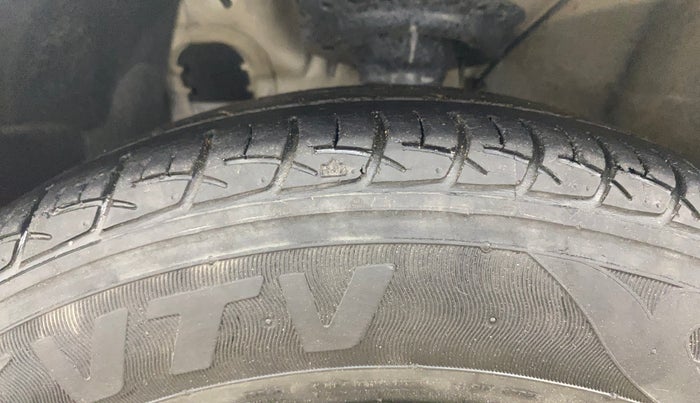 2020 Hyundai Elite i20 SPORTZ PLUS 1.2, Petrol, Manual, 54,072 km, Left Front Tyre Tread