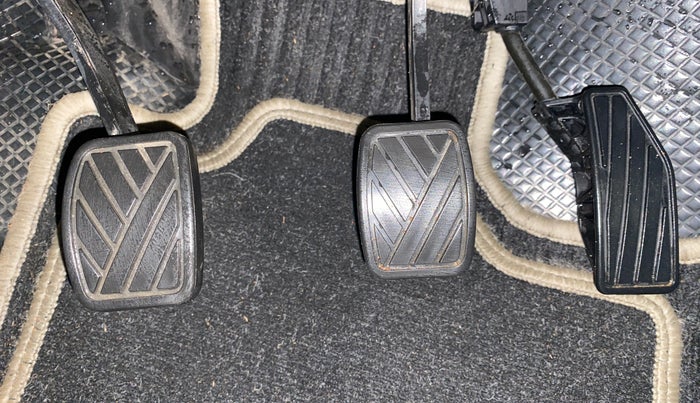 2018 Maruti Swift VXI, Petrol, Manual, 43,895 km, Pedals