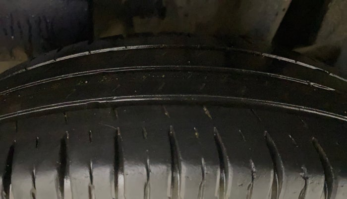 2018 Maruti Swift VXI, Petrol, Manual, 43,895 km, Left Rear Tyre Tread