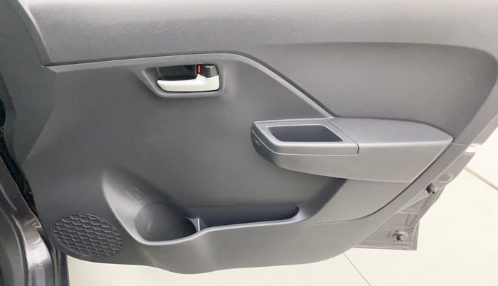 2023 Maruti Alto K10 VXI PLUS, Petrol, Manual, 4,756 km, Driver Side Door Panels Control