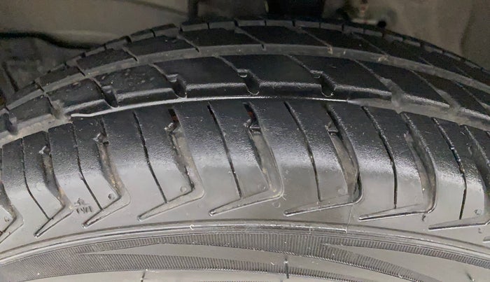 2023 Maruti Alto K10 VXI PLUS, Petrol, Manual, 4,756 km, Left Front Tyre Tread