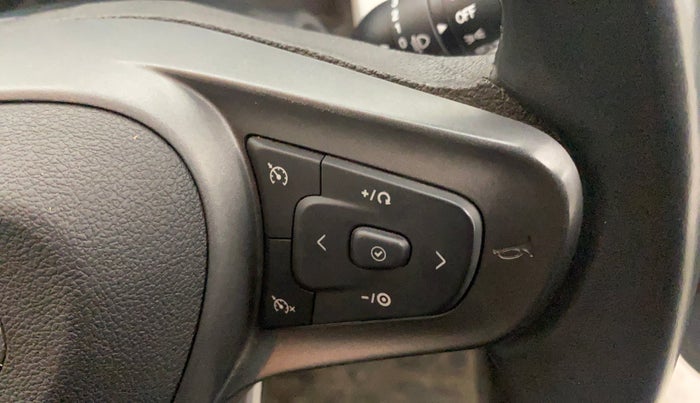 2022 Tata PUNCH CREATIVE  1.2 RTN DUAL TONE, Petrol, Manual, 9,655 km, Adaptive Cruise Control