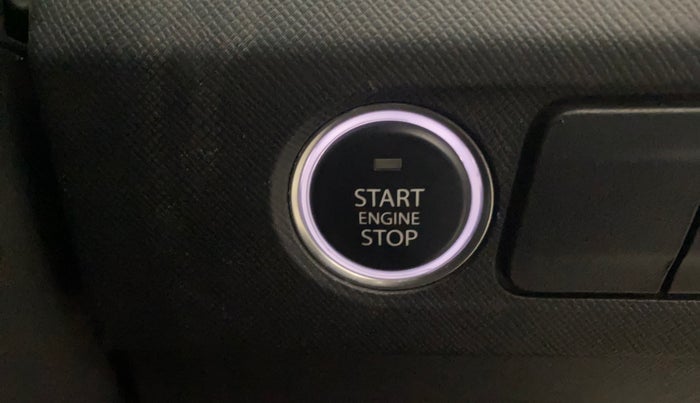 2022 Tata PUNCH CREATIVE  1.2 RTN DUAL TONE, Petrol, Manual, 9,655 km, Keyless Start/ Stop Button