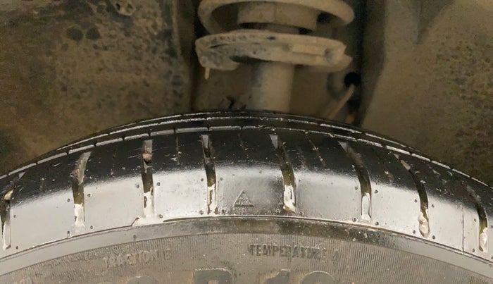 2022 Tata PUNCH CREATIVE  1.2 RTN DUAL TONE, Petrol, Manual, 9,655 km, Left Front Tyre Tread