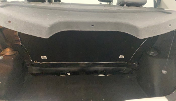 2022 Tata PUNCH CREATIVE  1.2 RTN DUAL TONE, Petrol, Manual, 9,655 km, Boot Inside