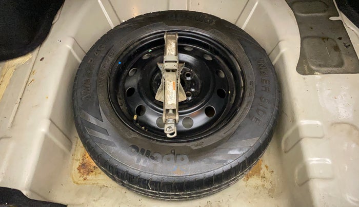 2010 Maruti Swift Dzire VXI, Petrol, Manual, 55,536 km, Dicky (Boot door) - Jack/Tool not available