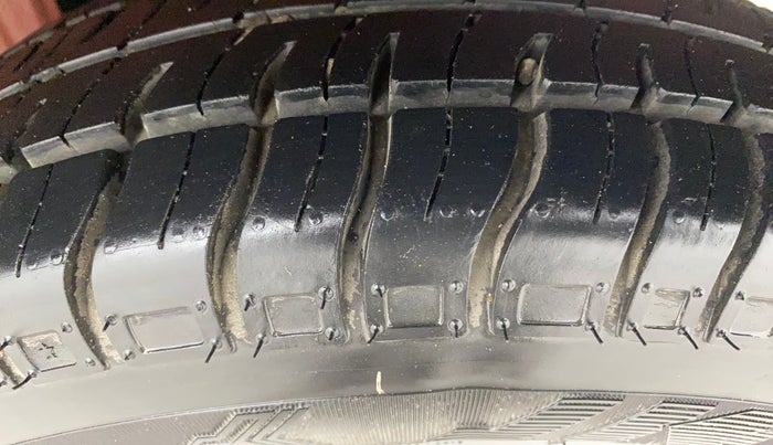 2018 Maruti Alto 800 LXI, Petrol, Manual, 33,753 km, Left Rear Tyre Tread