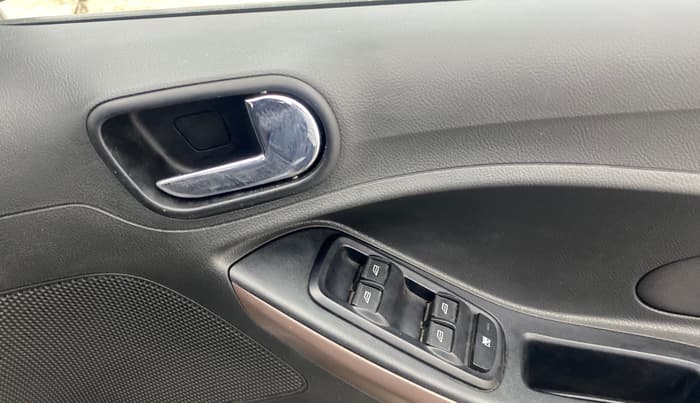 2019 Ford FREESTYLE TITANIUM PLUS 1.2 PETROL, Petrol, Manual, 46,828 km, Driver Side Door Panels Control