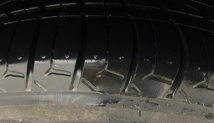 2019 Ford FREESTYLE TITANIUM PLUS 1.2 PETROL, Petrol, Manual, 46,828 km, Right Front Tyre Tread
