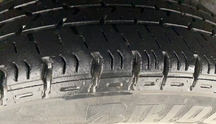 2016 Hyundai Grand i10 ASTA 1.2 KAPPA VTVT, Petrol, Manual, 68,067 km, Right Rear Tyre Tread