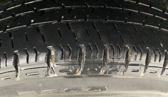 2016 Hyundai Grand i10 ASTA 1.2 KAPPA VTVT, Petrol, Manual, 68,067 km, Left Rear Tyre Tread