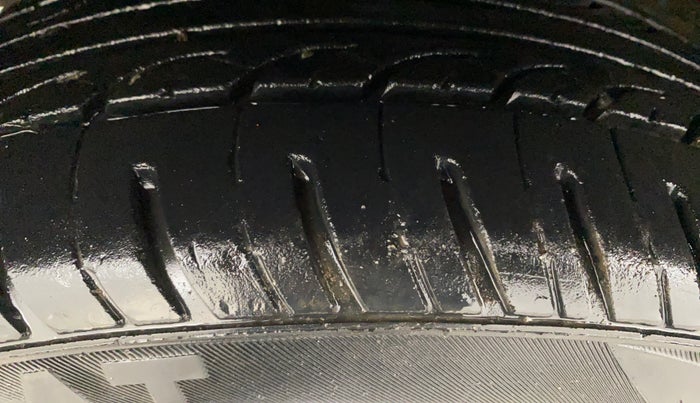 2016 Hyundai Grand i10 ASTA 1.2 KAPPA VTVT, Petrol, Manual, 68,067 km, Left Front Tyre Tread