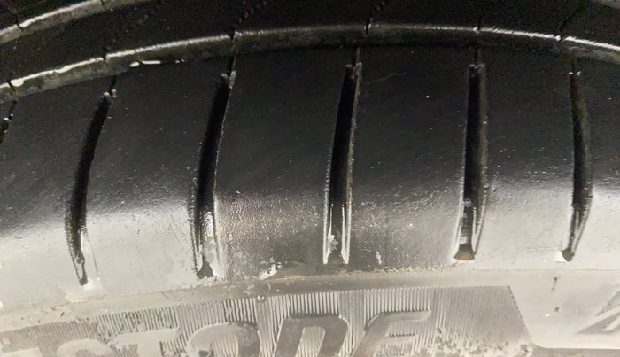 2021 Tata ALTROZ XZ DIESEL, Diesel, Manual, 66,835 km, Left Front Tyre Tread