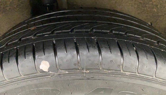 2015 Ford Ecosport TITANIUM 1.5L PETROL, Petrol, Manual, 35,133 km, Right Rear Tyre Tread