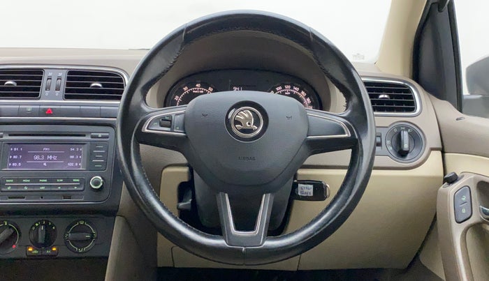 2015 Skoda Rapid AMBITION 1.6 MPI MT, Petrol, Manual, 1,16,847 km, Steering Wheel Close Up