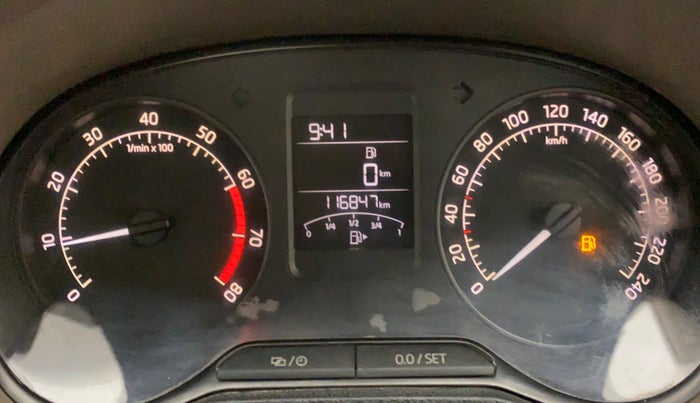 2015 Skoda Rapid AMBITION 1.6 MPI MT, Petrol, Manual, 1,16,847 km, Odometer Image