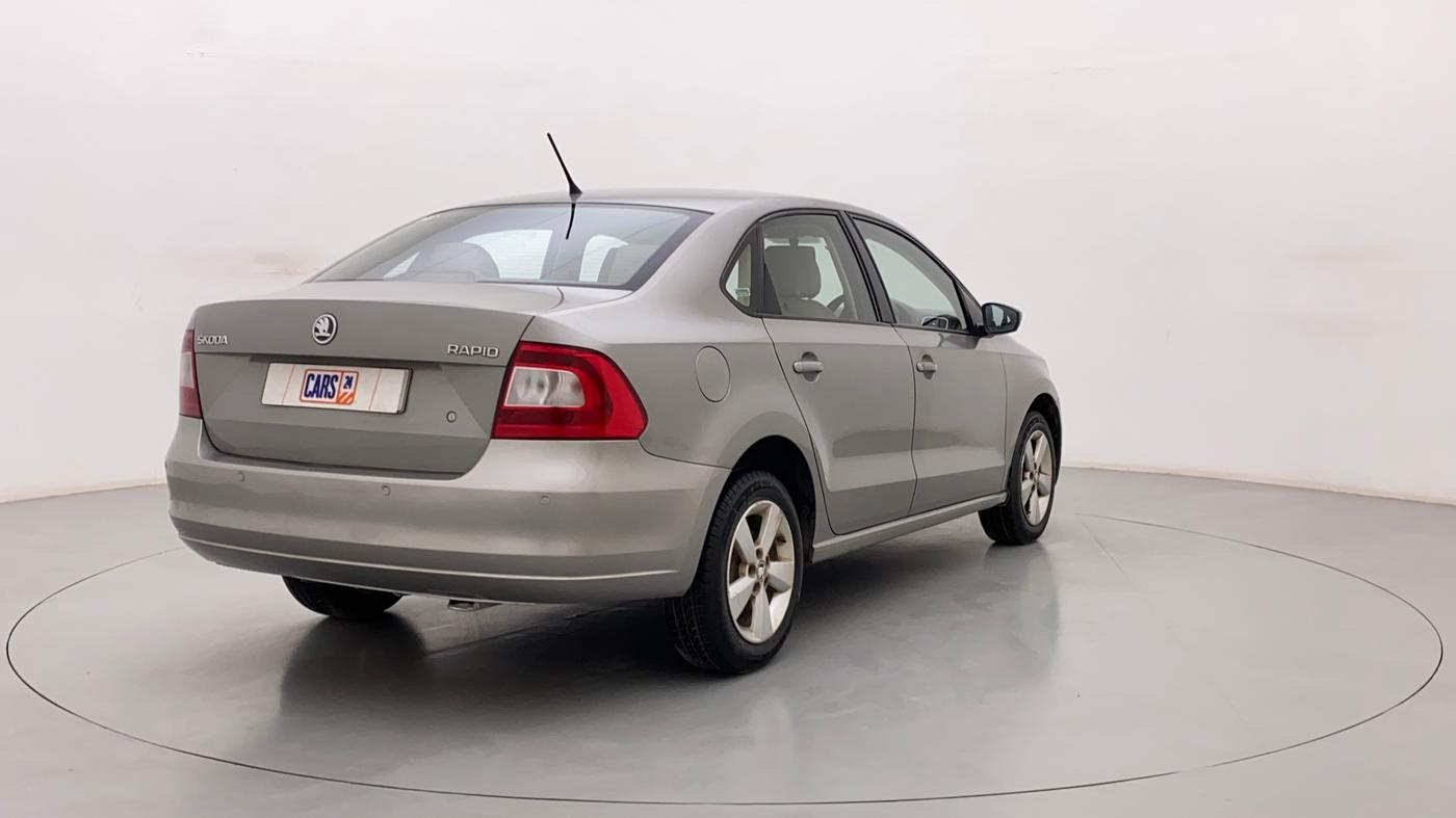 2015 Skoda Rapid AMBITION 1.6 MPI MT, Petrol, Manual, 1,16,847 km, Right Back Diagonal