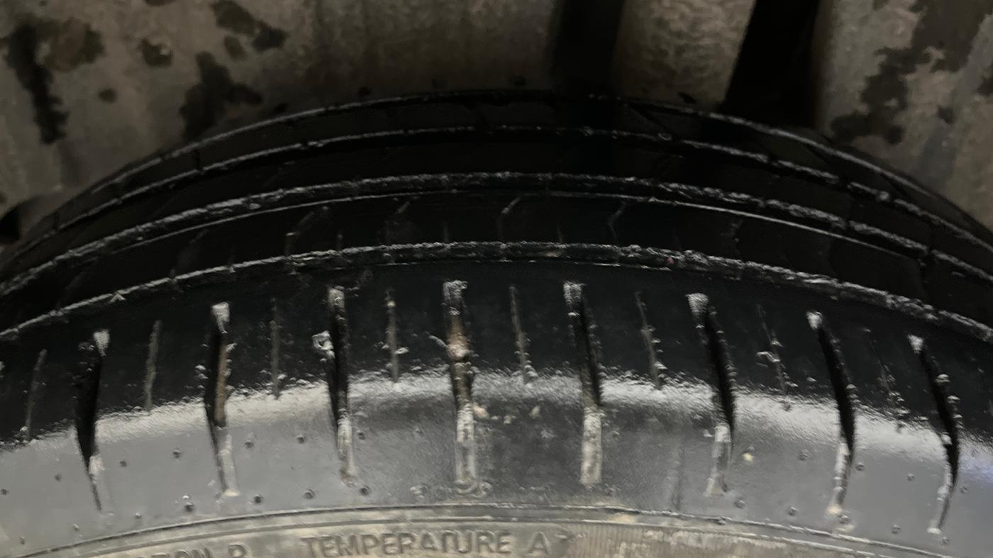 2022 Maruti Baleno ZETA PETROL 1.2, Petrol, Manual, 33,289 km, Left Rear Tyre Tread