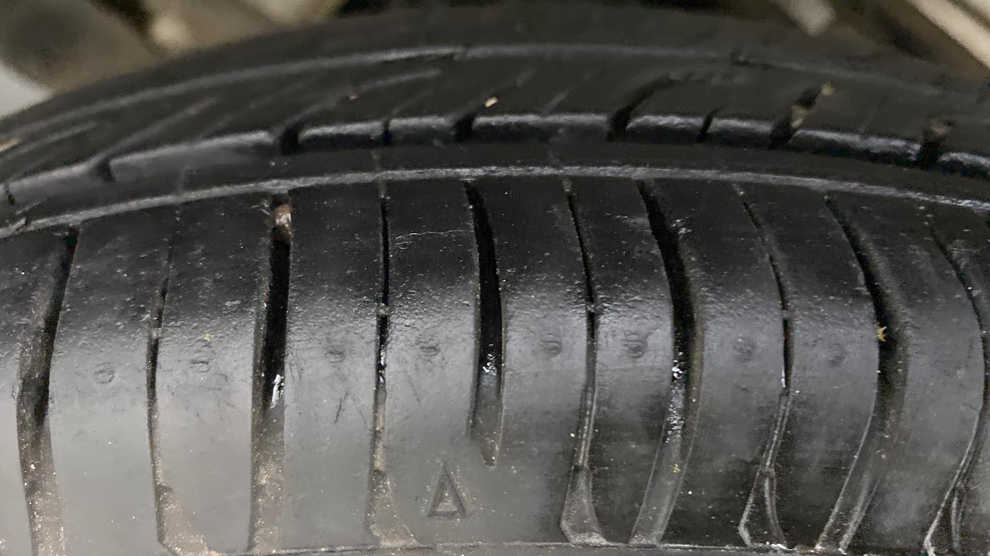 2011 Maruti Alto LXI, Petrol, Manual, 78,639 km, Left Rear Tyre Tread