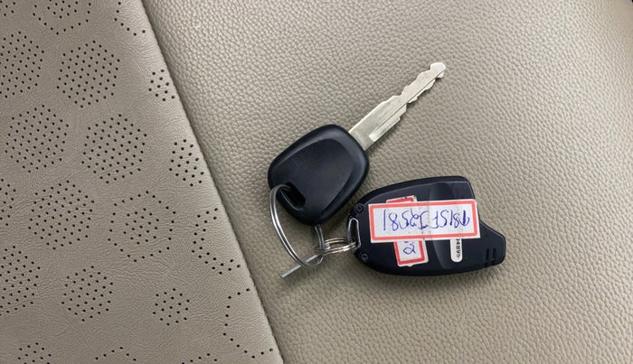 2022 Maruti New Wagon-R LXI CNG 1.0, CNG, Manual, 1,12,763 km, Key Close Up