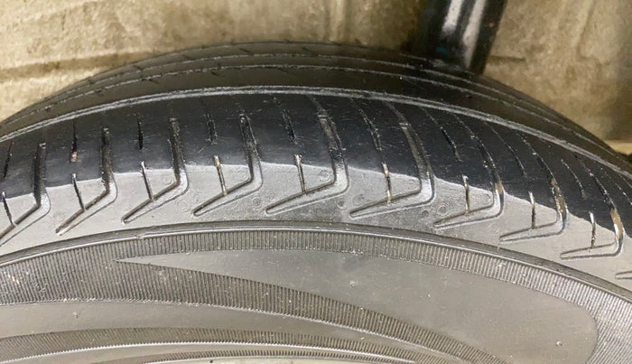 2022 Maruti New Wagon-R LXI CNG 1.0, CNG, Manual, 1,12,763 km, Left Rear Tyre Tread