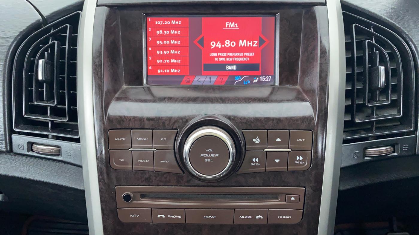2014 Mahindra XUV500 W8 FWD, Diesel, Manual, 90,908 km, Infotainment System
