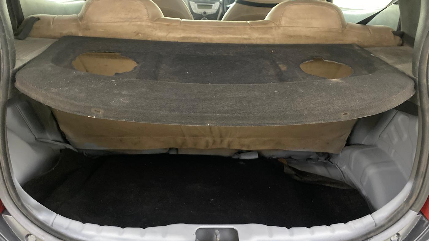 2017 Hyundai Eon SPORTZ, Petrol, Manual, 89,345 km, Boot Inside