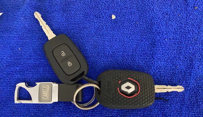 2019 Renault Duster RXS OPT CVT, Petrol, Automatic, 26,958 km, Key Close Up