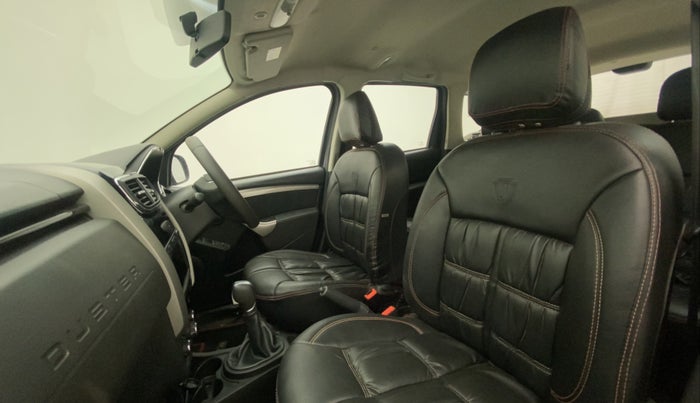 2019 Renault Duster RXS OPT CVT, Petrol, Automatic, 26,958 km, Right Side Front Door Cabin