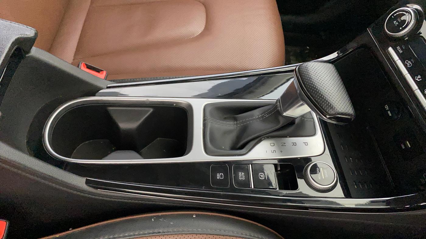 2022 Hyundai ALCAZAR PLATINUM(O) 6STR 1.5 AT, Diesel, Automatic, 78,426 km, Gear Lever