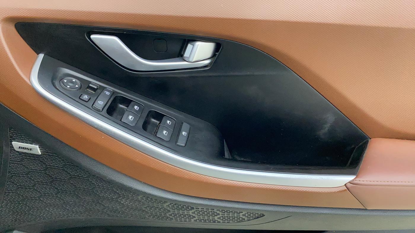 2022 Hyundai ALCAZAR PLATINUM(O) 6STR 1.5 AT, Diesel, Automatic, 78,426 km, Driver Side Door Panels Control