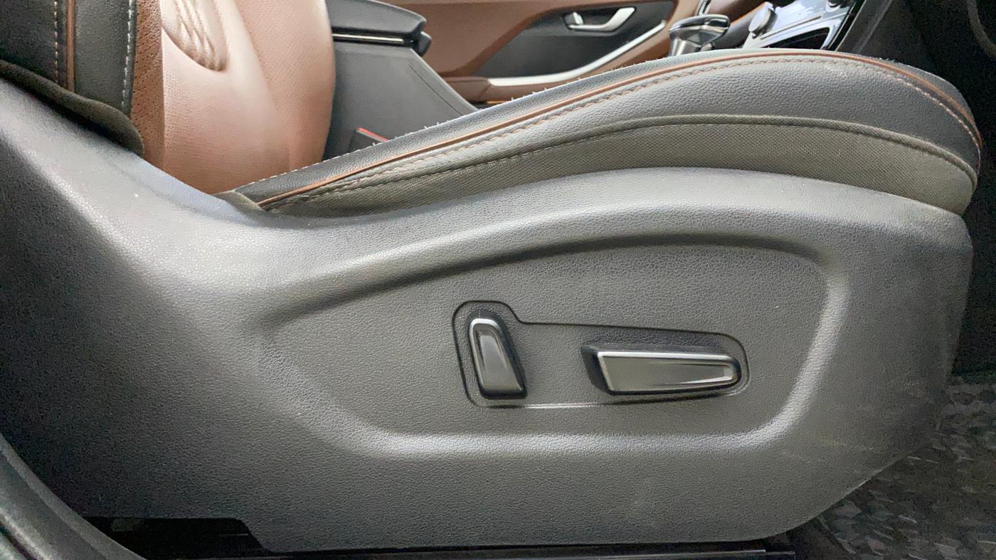 2022 Hyundai ALCAZAR PLATINUM(O) 6STR 1.5 AT, Diesel, Automatic, 78,426 km, Driver Side Adjustment Panel
