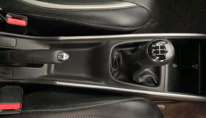 2017 Maruti Baleno ALPHA PETROL 1.2, Petrol, Manual, 80,188 km, Gear Lever