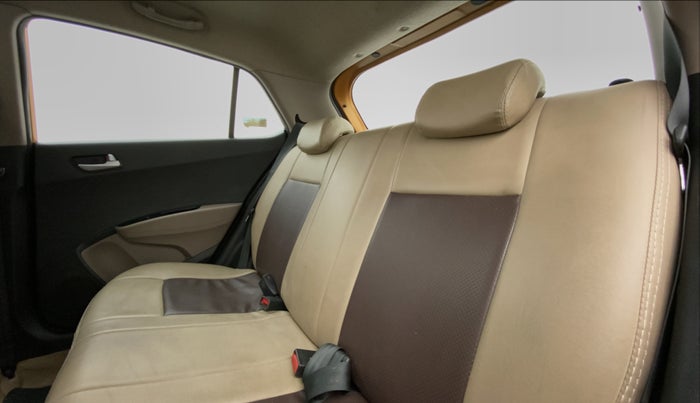 2014 Hyundai Grand i10 ASTA 1.2 AT VTVT, Petrol, Automatic, 76,393 km, Right Side Rear Door Cabin