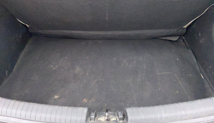 2014 Hyundai Grand i10 ASTA 1.2 AT VTVT, Petrol, Automatic, 76,393 km, Boot Inside