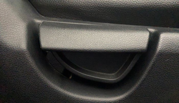 2019 Hyundai NEW SANTRO MAGNA, Petrol, Manual, 1,22,723 km, Driver Side Adjustment Panel