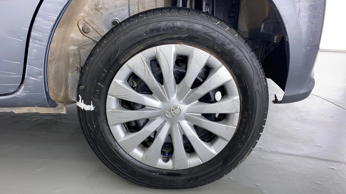 2019 Toyota Etios Liva V, Petrol, Manual, 31,719 km, Left Rear Wheel