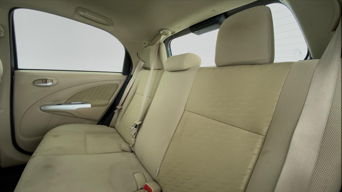 2019 Toyota Etios Liva V, Petrol, Manual, 31,719 km, Right Side Rear Door Cabin