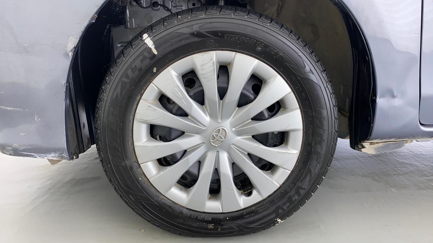 2019 Toyota Etios Liva V, Petrol, Manual, 31,719 km, Left Front Wheel