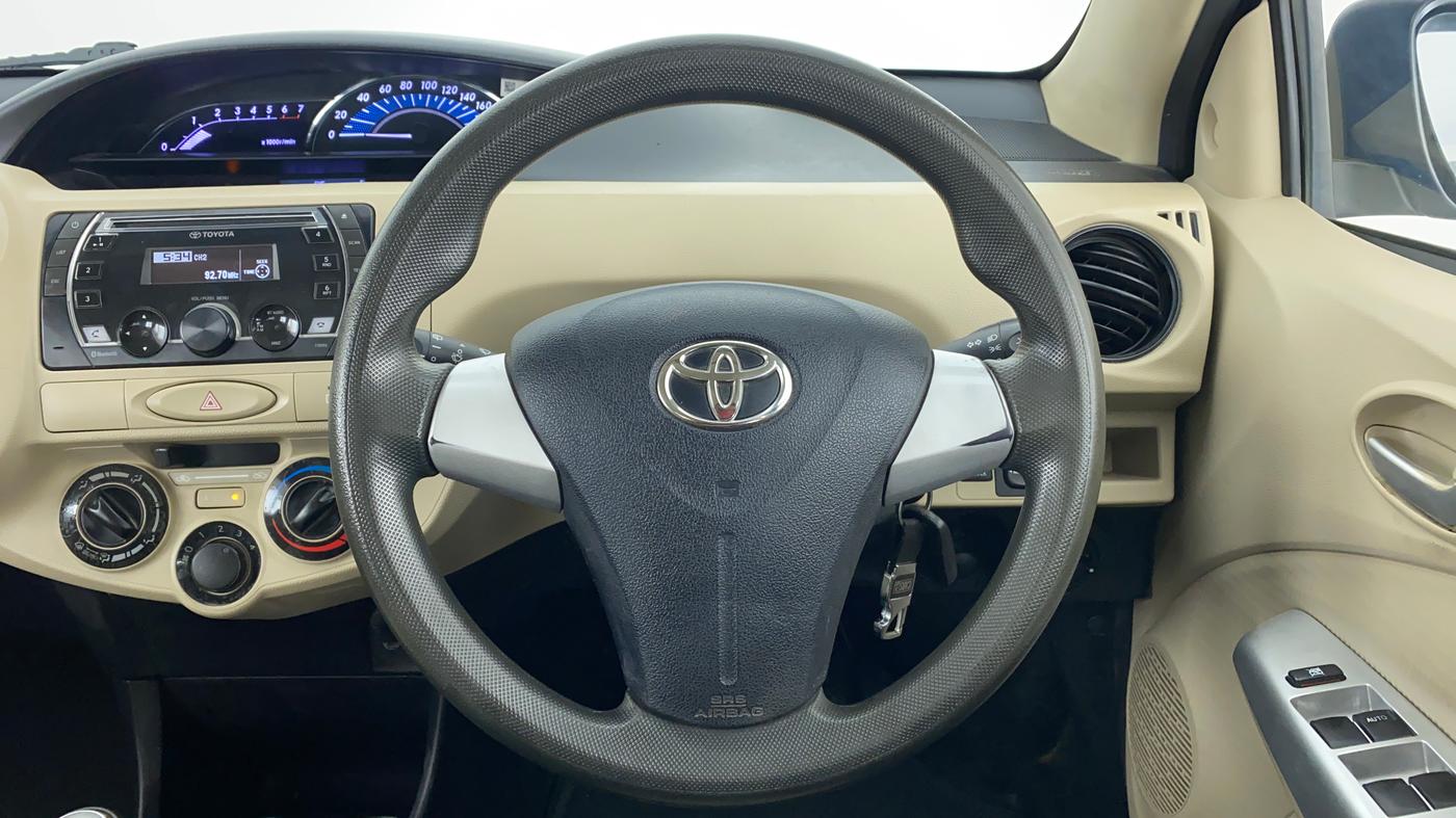 2019 Toyota Etios Liva V, Petrol, Manual, 31,719 km, Steering Wheel Close Up